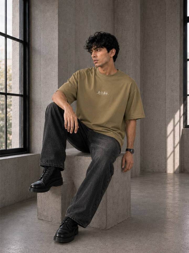 Oversized Tee in Beige Olive